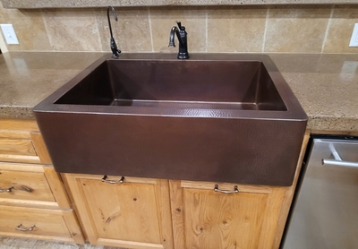 Farmhouse Copper Kitchen Sink Single Well Shown in Cafe Brown | Kitchen Sinks